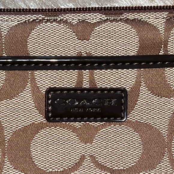 Coach Park Signature Medium Wristlet - Picture 2 of 11